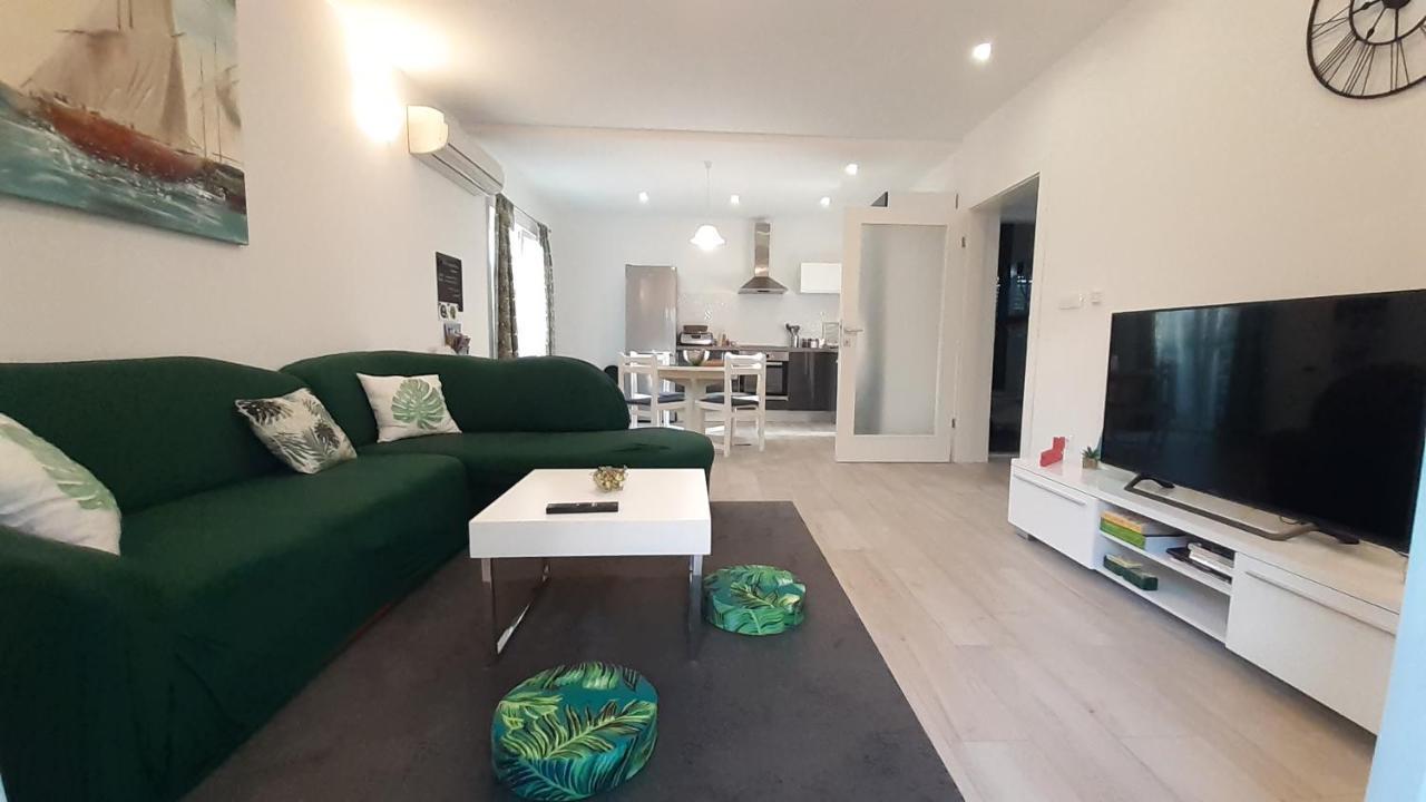 Apartment Ela Trogir Eksteriør bilde