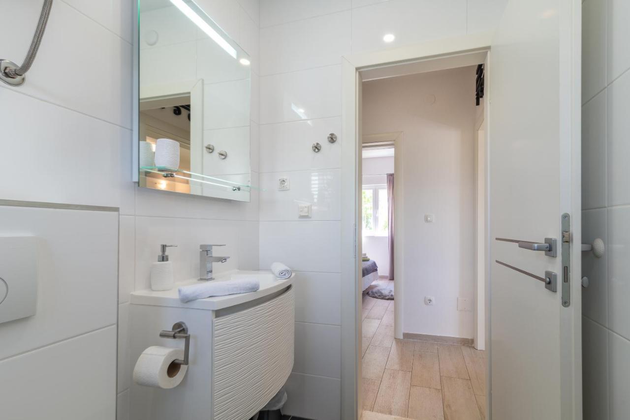 Apartment Ela Trogir Eksteriør bilde