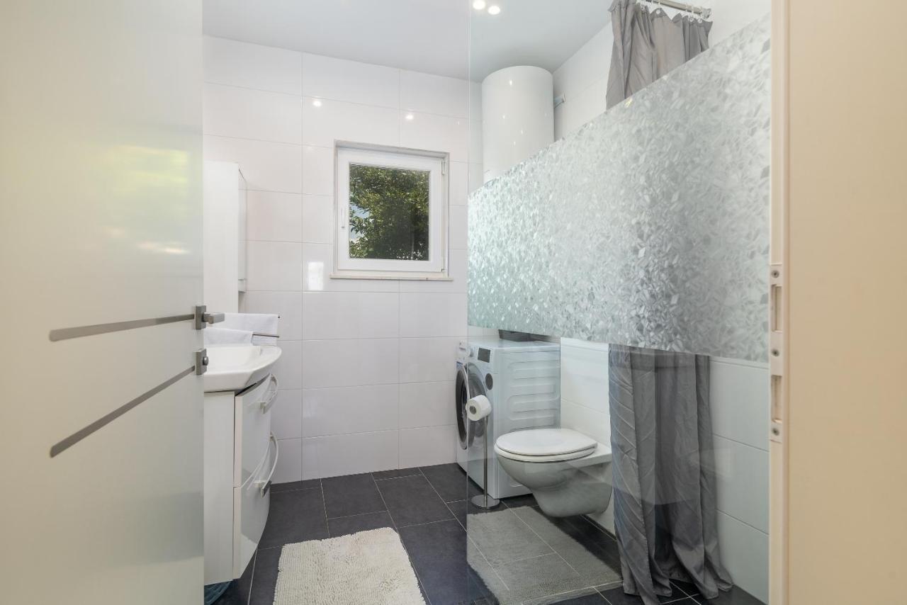 Apartment Ela Trogir Eksteriør bilde