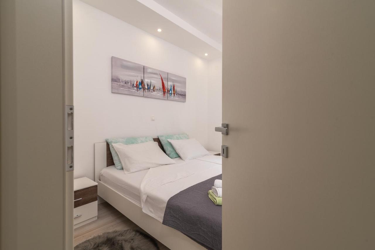 Apartment Ela Trogir Eksteriør bilde