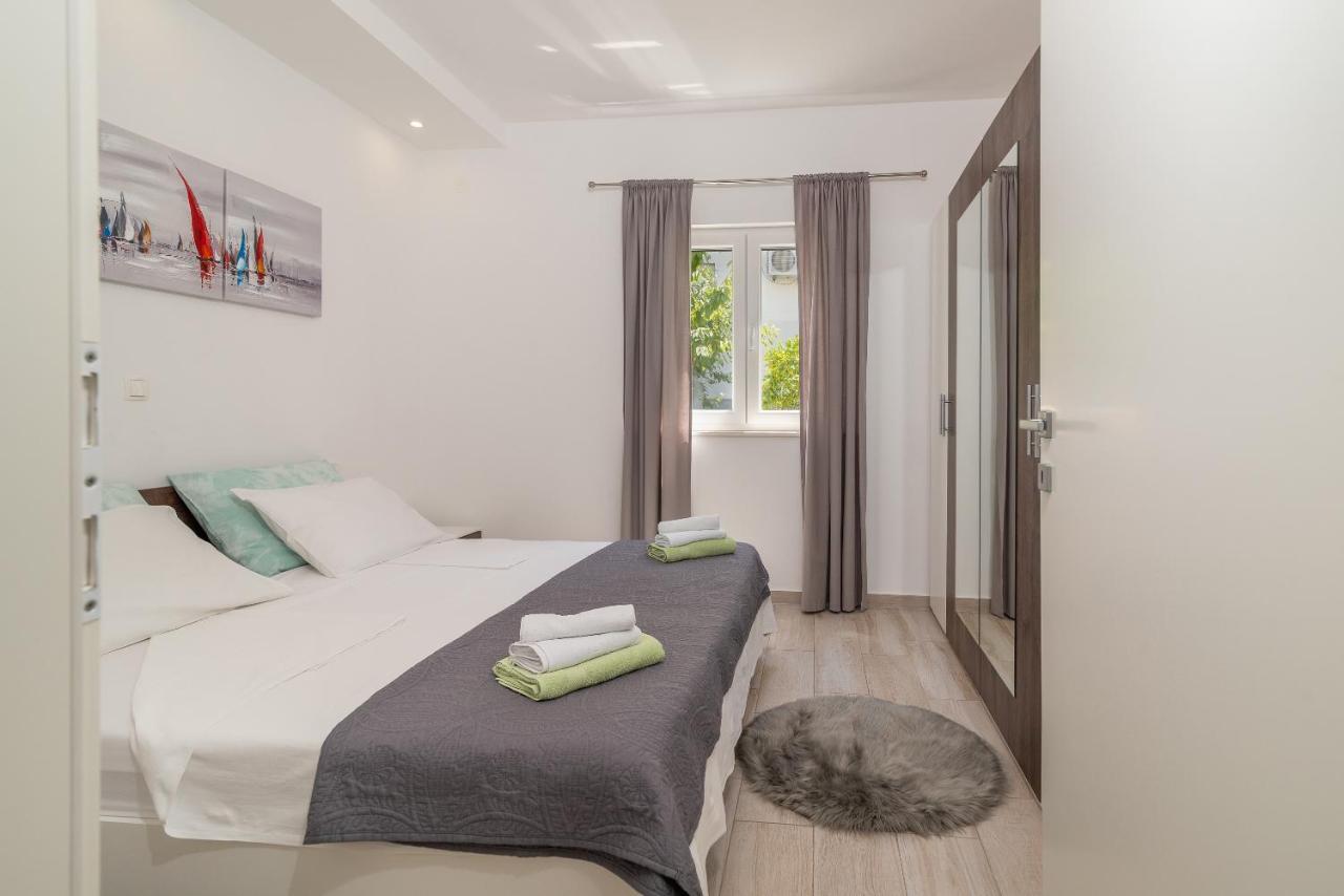 Apartment Ela Trogir Eksteriør bilde
