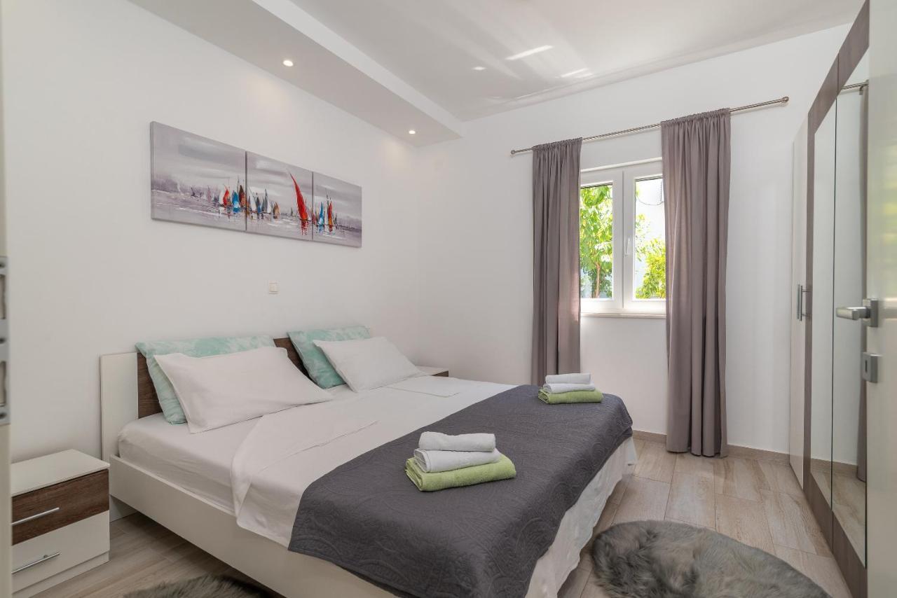 Apartment Ela Trogir Eksteriør bilde