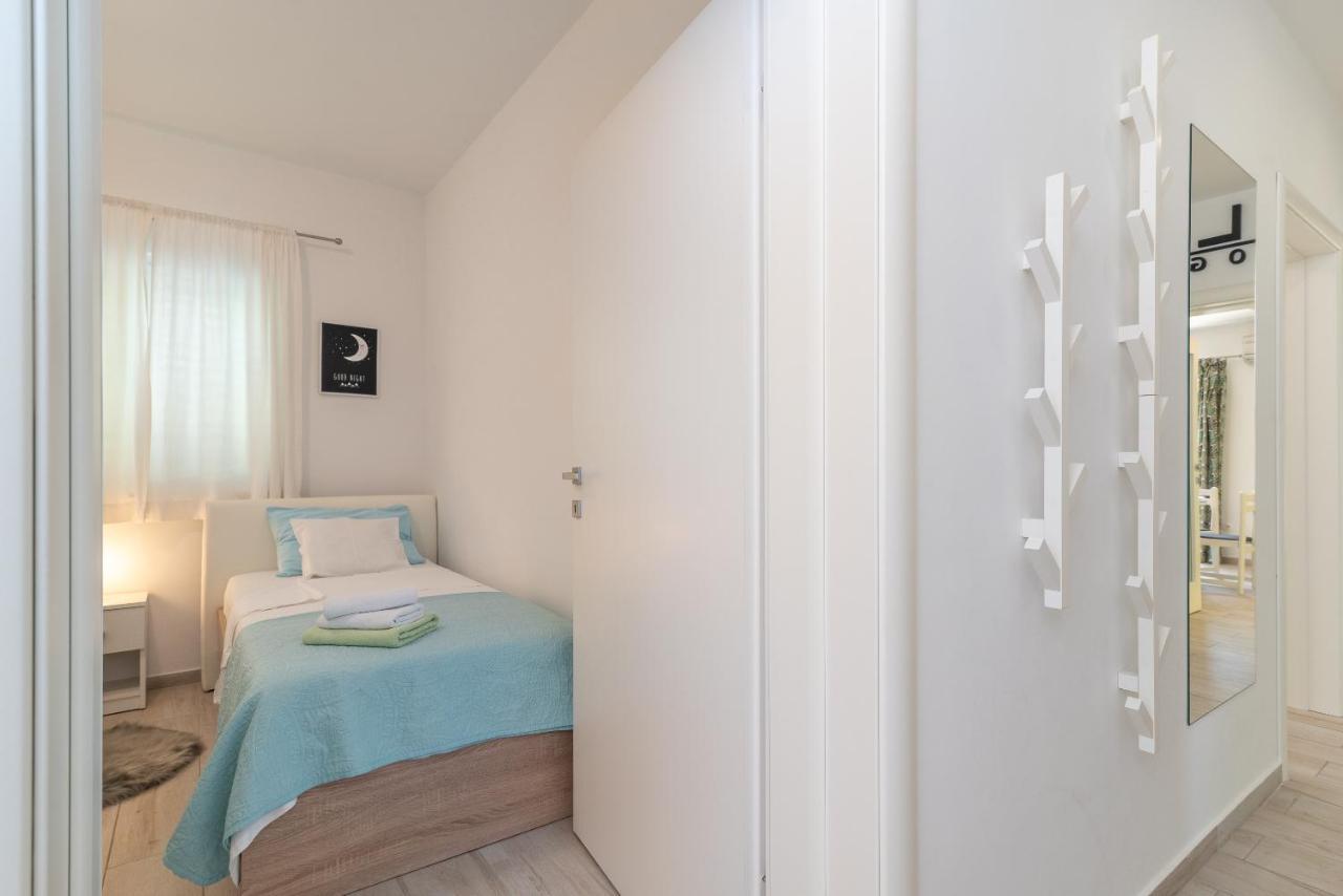 Apartment Ela Trogir Eksteriør bilde