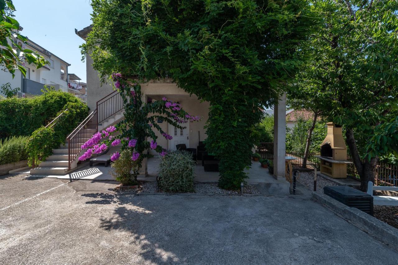 Apartment Ela Trogir Eksteriør bilde