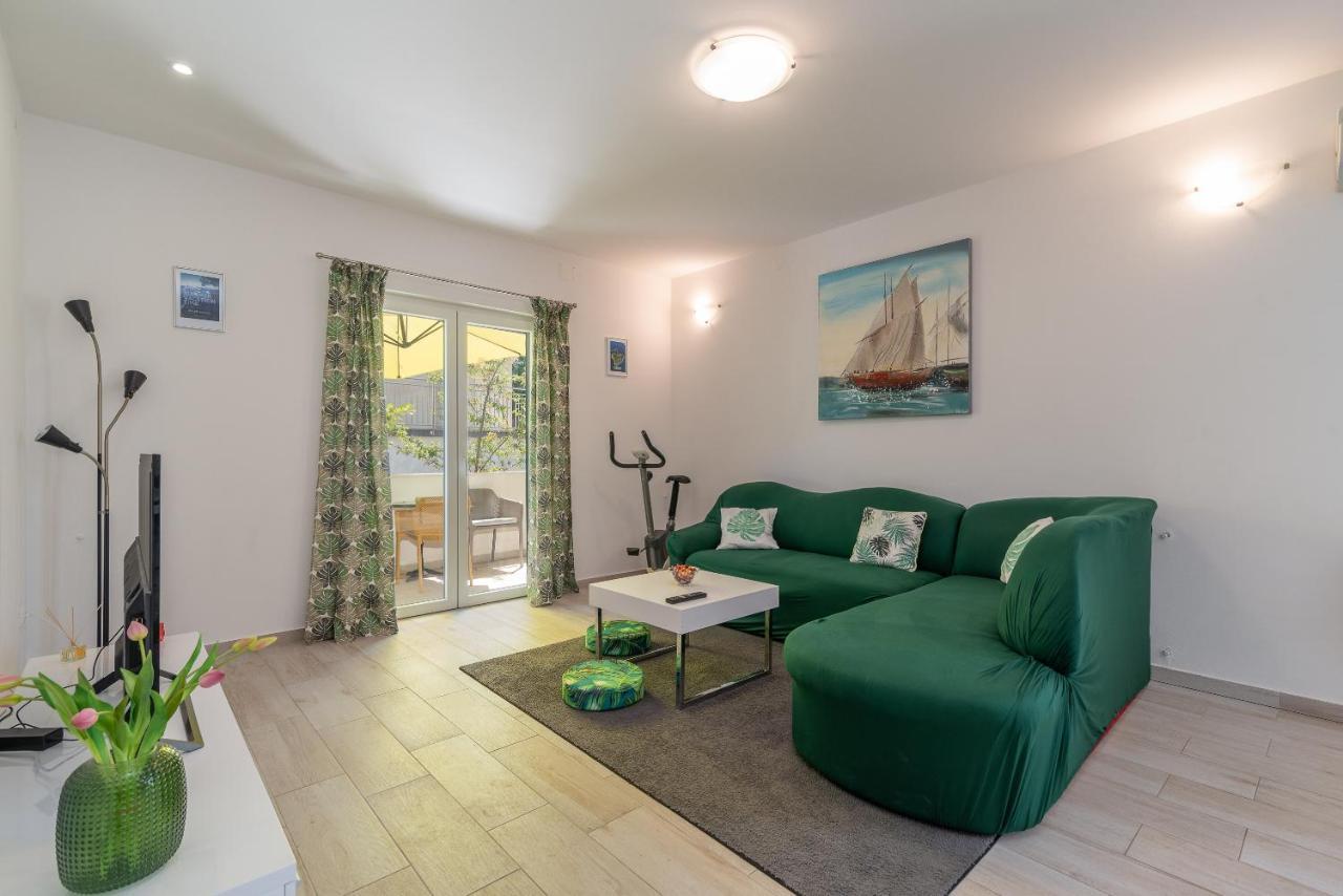 Apartment Ela Trogir Eksteriør bilde