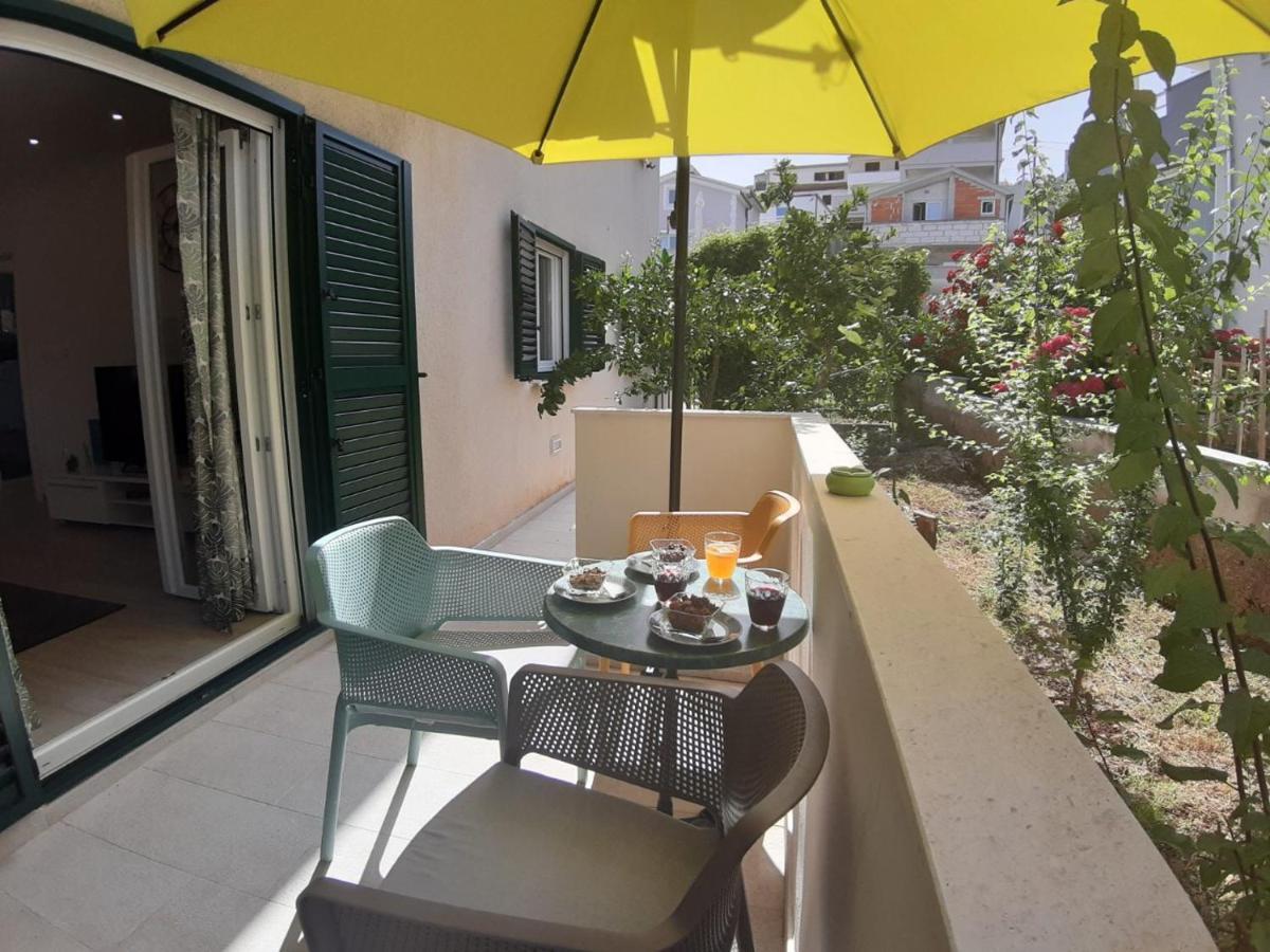 Apartment Ela Trogir Eksteriør bilde